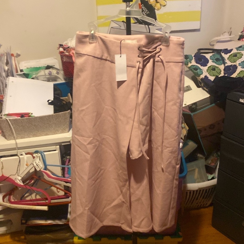 NWT Pale Pink MIDI Skort